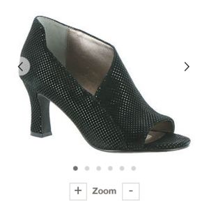 ARRAY Kristin Women Pump, size 11, suede leather, black